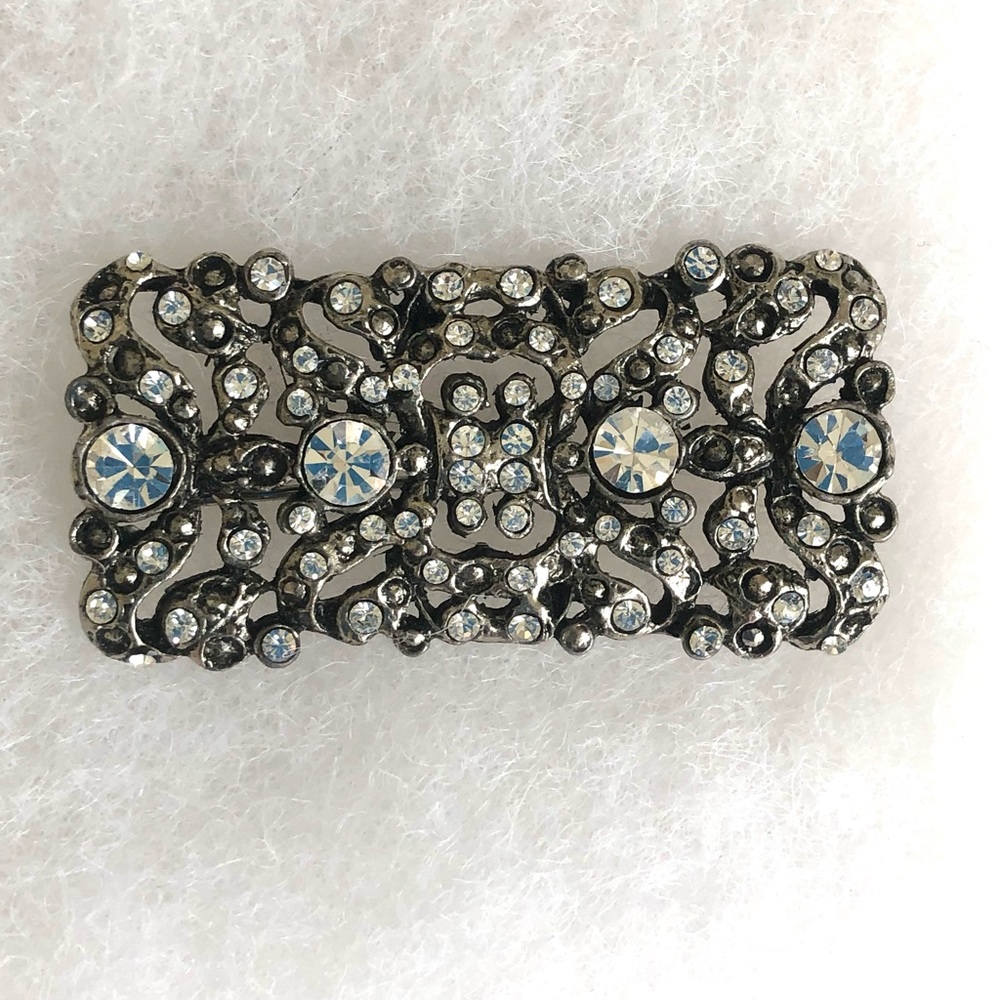 Vintage clear rhinestone brooch